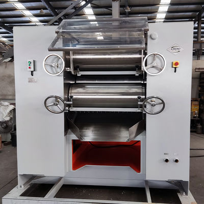 Máquina para moler pasta de jabón con rodillo de alimentación de molino triple tamaño de 10 30 mm